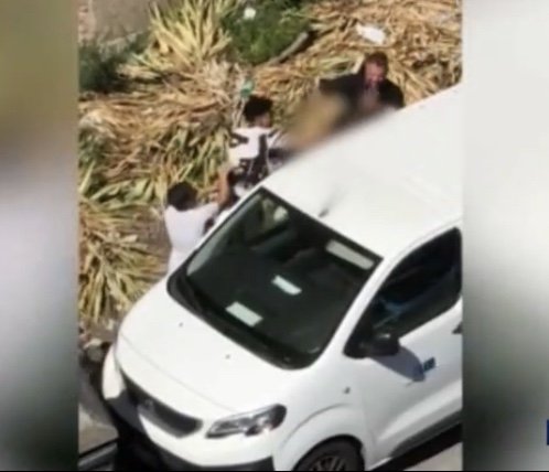 Lo scippatore e la clava