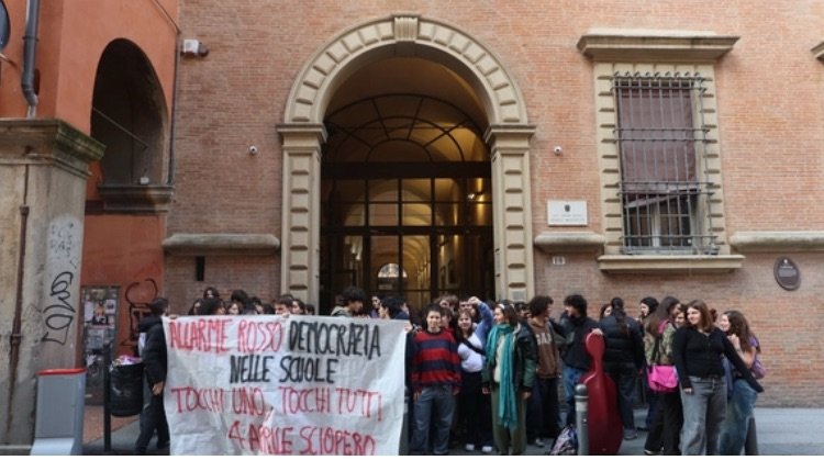 LA VOCE DEGLI STUDENTI CONTRO LA SPIRALE DELLA GUERRA